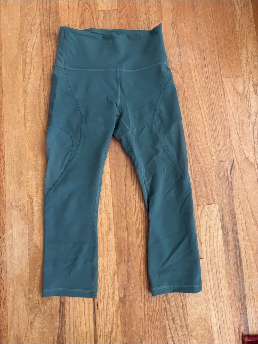 lululemon athletica women’s Capri Leggings - Teal Green